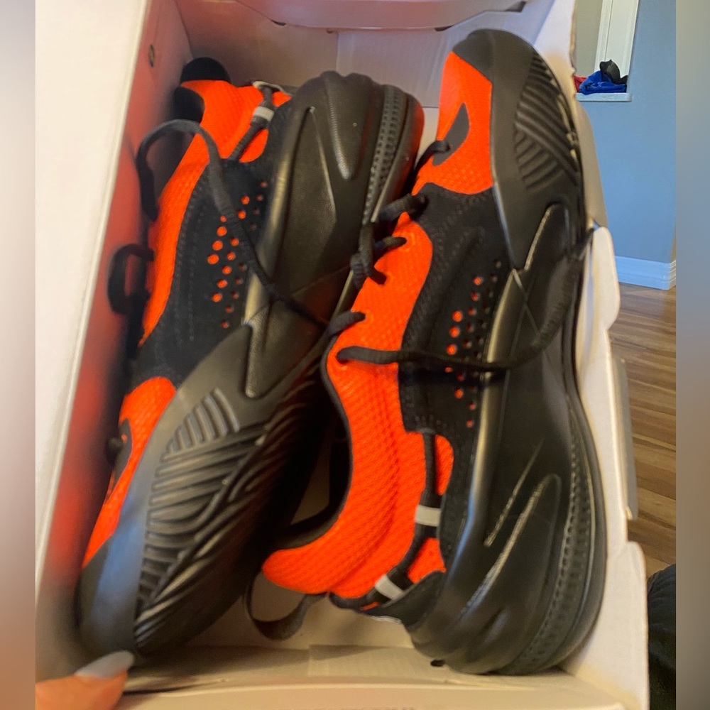 New never worn kids Puma Dreamer 4.5